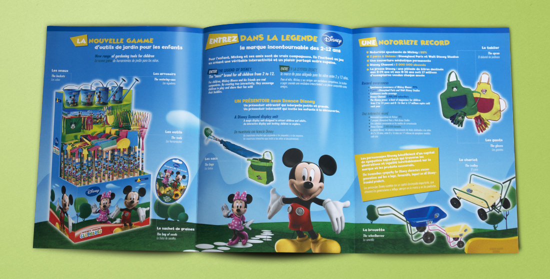 Plaquette de présentation de la gamme sur la charte graphique Disney